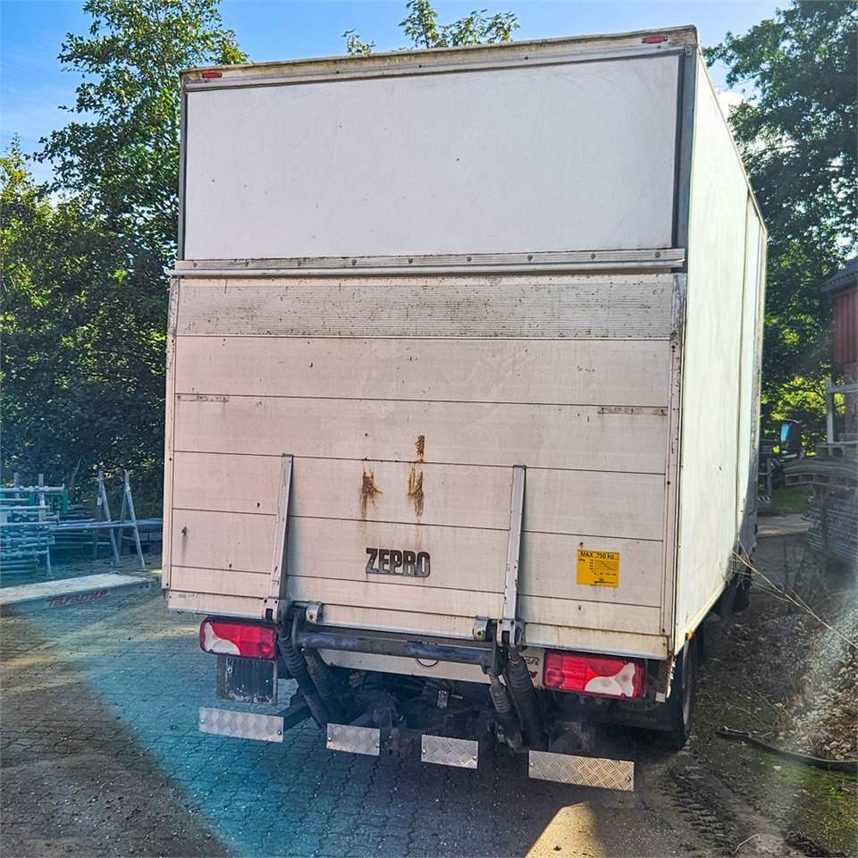 Mercedes Sprinter 515 Cdi - Dostavno vozilo sa zatvorenim sandukom: slika 4 Mercedes Sprinter 515 Cdi - Dostavno vozilo sa zatvorenim sandukom: slika 4