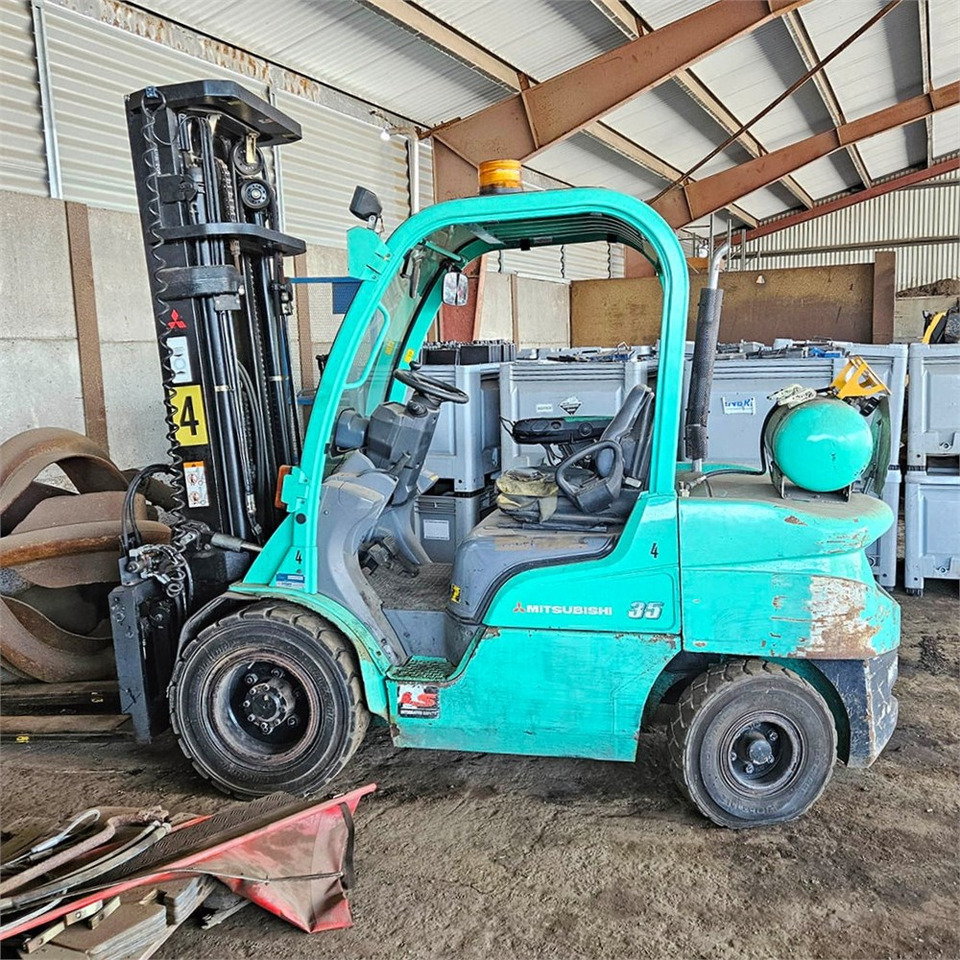 Mitsubishi FG35N - Viljuškar: slika 1 Mitsubishi FG35N - Viljuškar: slika 1