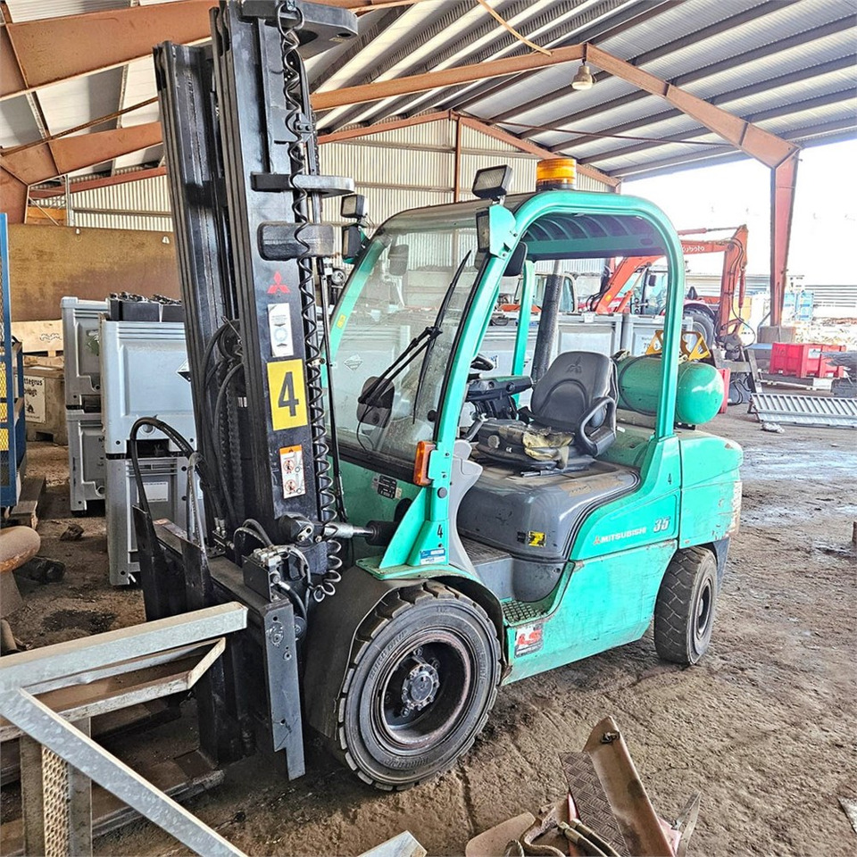 Mitsubishi FG35N - Viljuškar: slika 2 Mitsubishi FG35N - Viljuškar: slika 2