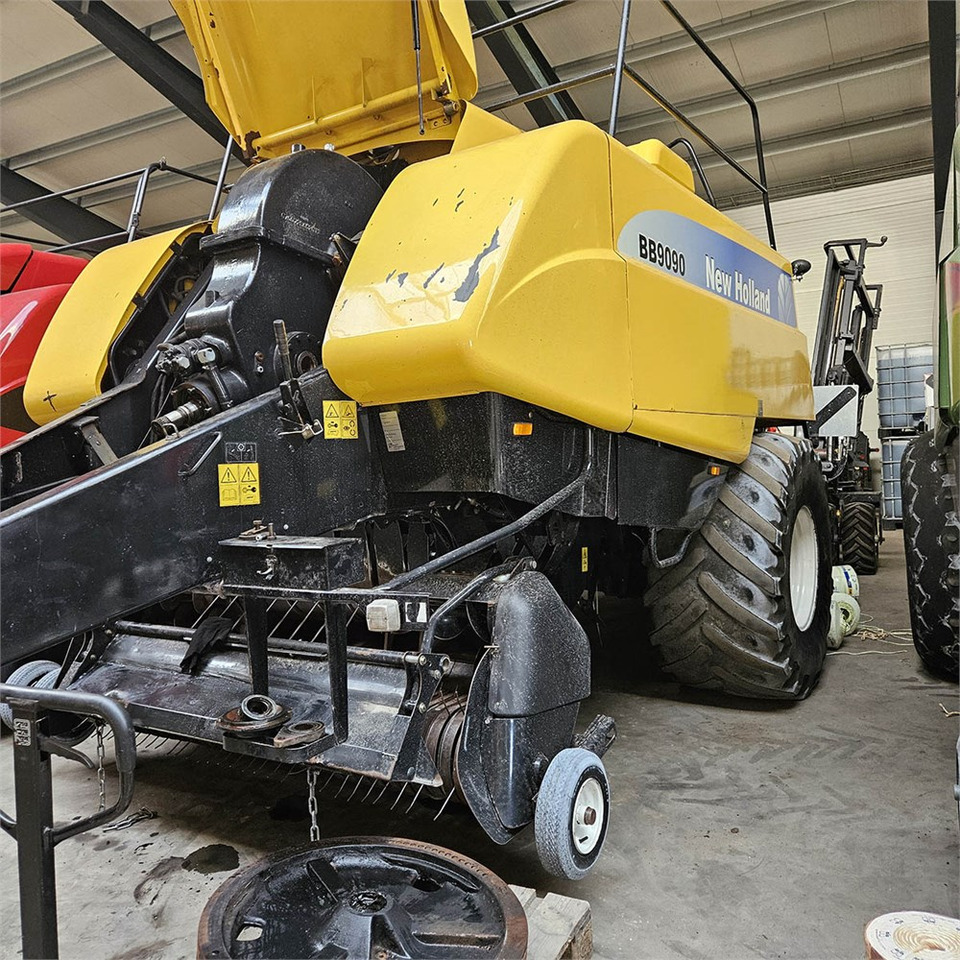 New Holland BB9090 - Oprema za prevrtanje i razlaganje: slika 1 New Holland BB9090 - Oprema za prevrtanje i razlaganje: slika 1