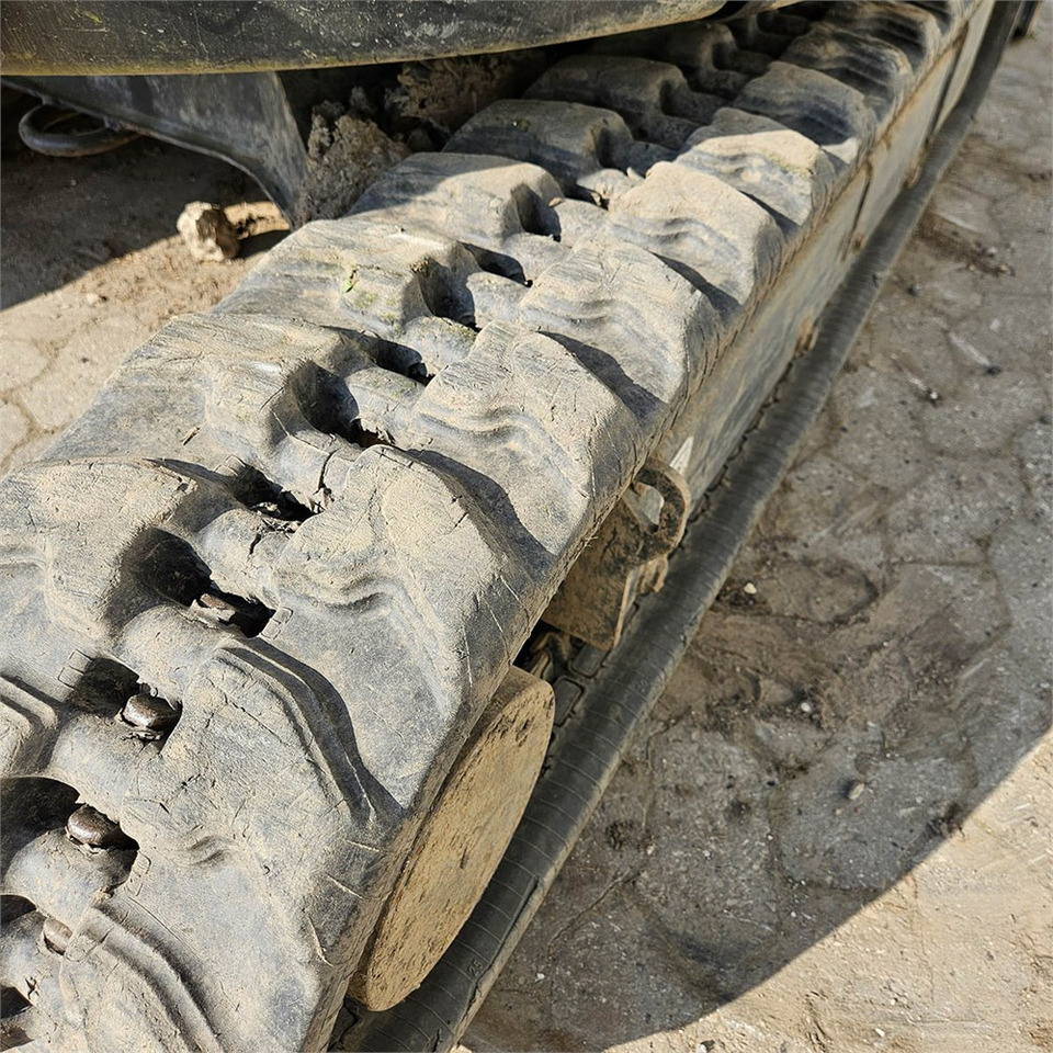 Mini bager New Holland E26C: slika 40