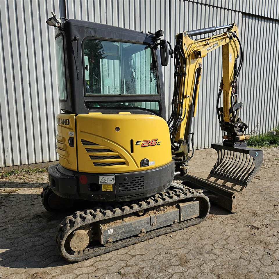 Mini bager New Holland E26C: slika 7