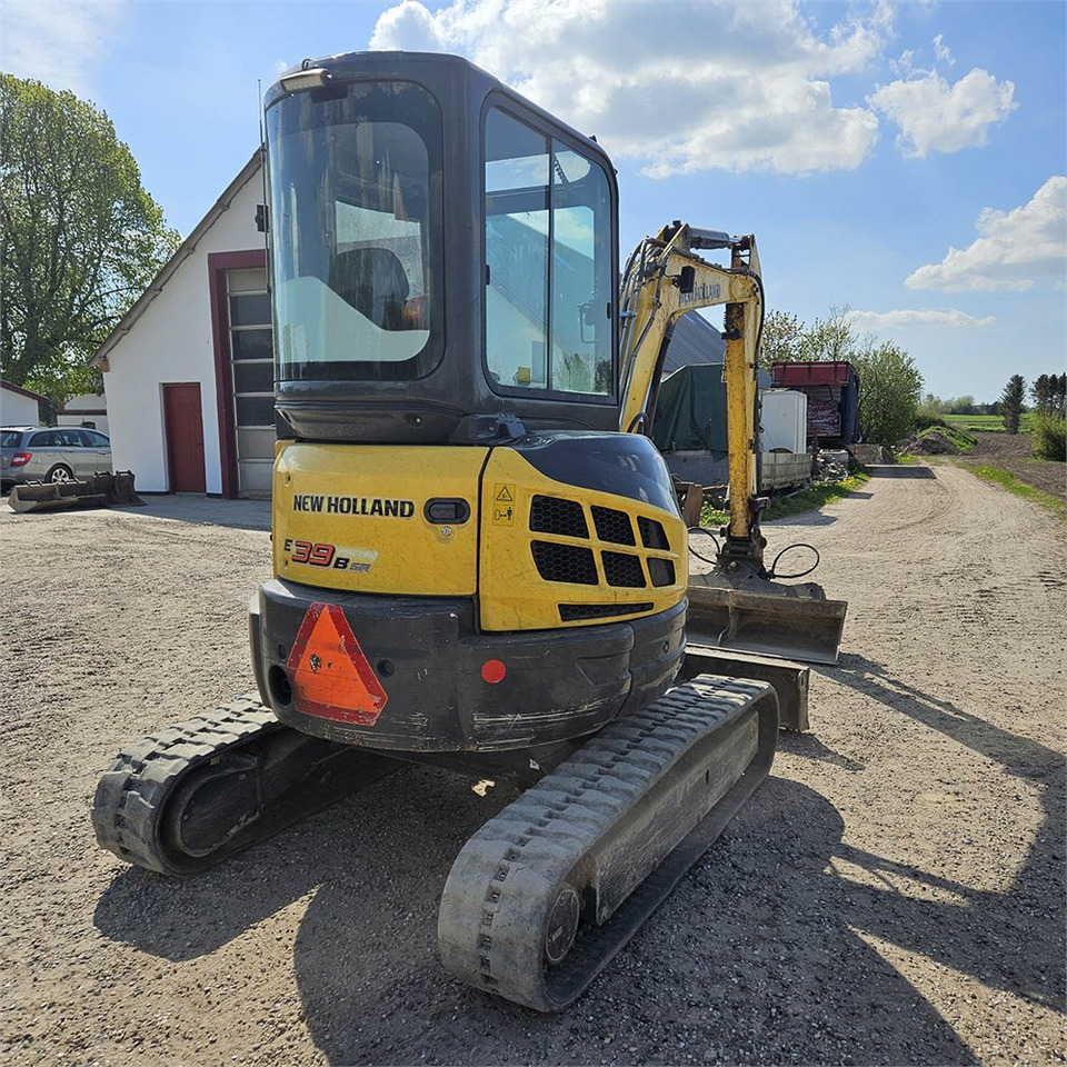 New Holland E39 B - Mini bager: slika 5 New Holland E39 B - Mini bager: slika 5
