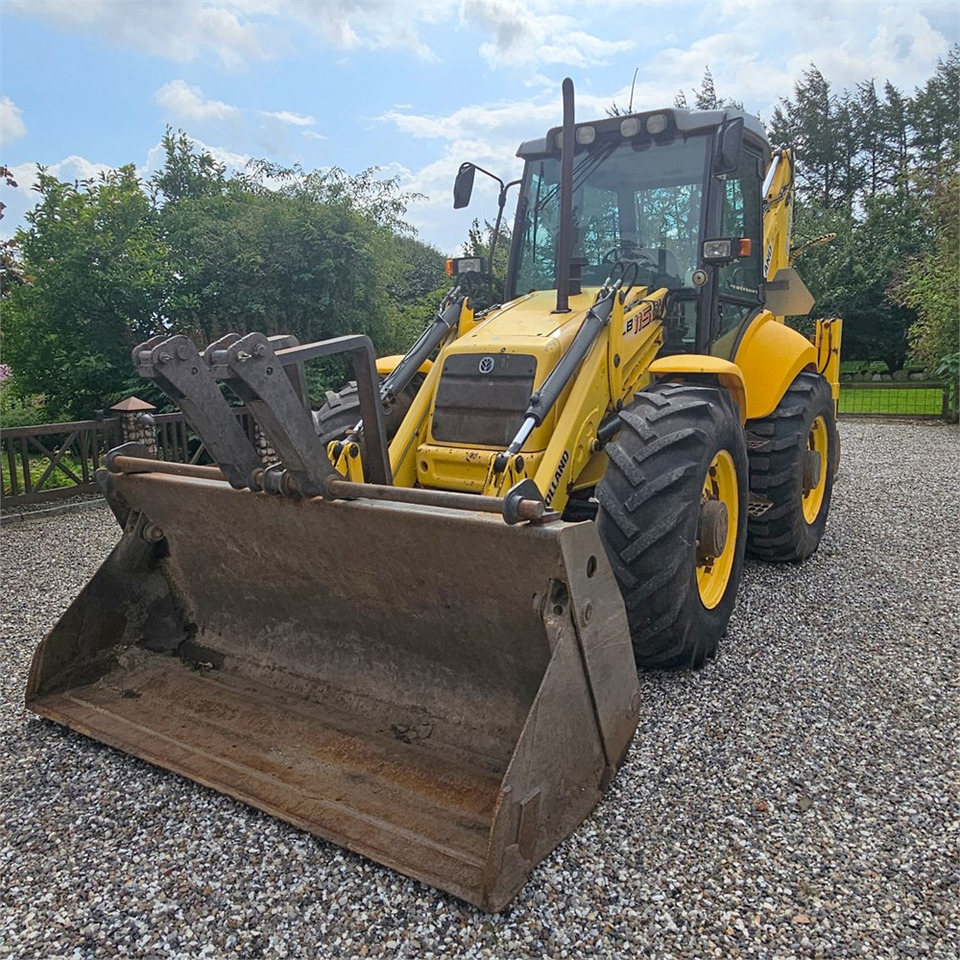 New Holland LB115 B-4PS - Bager utovarivač: slika 4 New Holland LB115 B-4PS - Bager utovarivač: slika 4