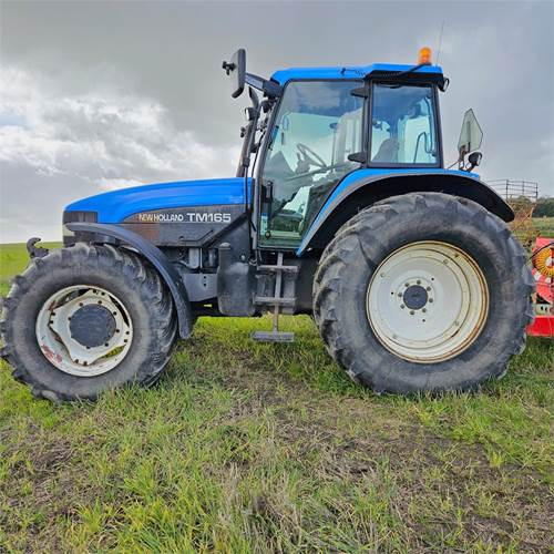 New Holland TM165 - Traktor: slika 1 New Holland TM165 - Traktor: slika 1
