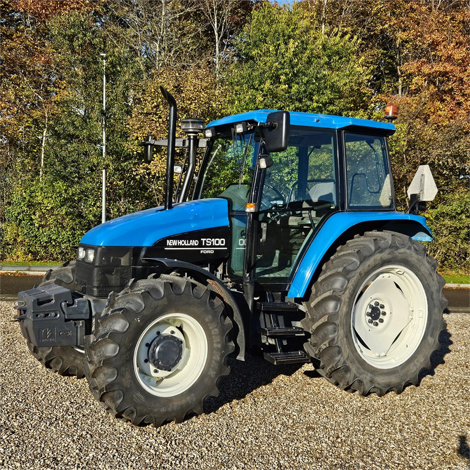 New Holland TS 100 - Traktor: slika 1 New Holland TS 100 - Traktor: slika 1