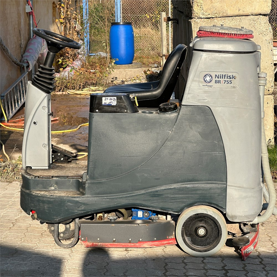 Nilfisk BR 755 - Mašina za pranje podova: slika 2 Nilfisk BR 755 - Mašina za pranje podova: slika 2