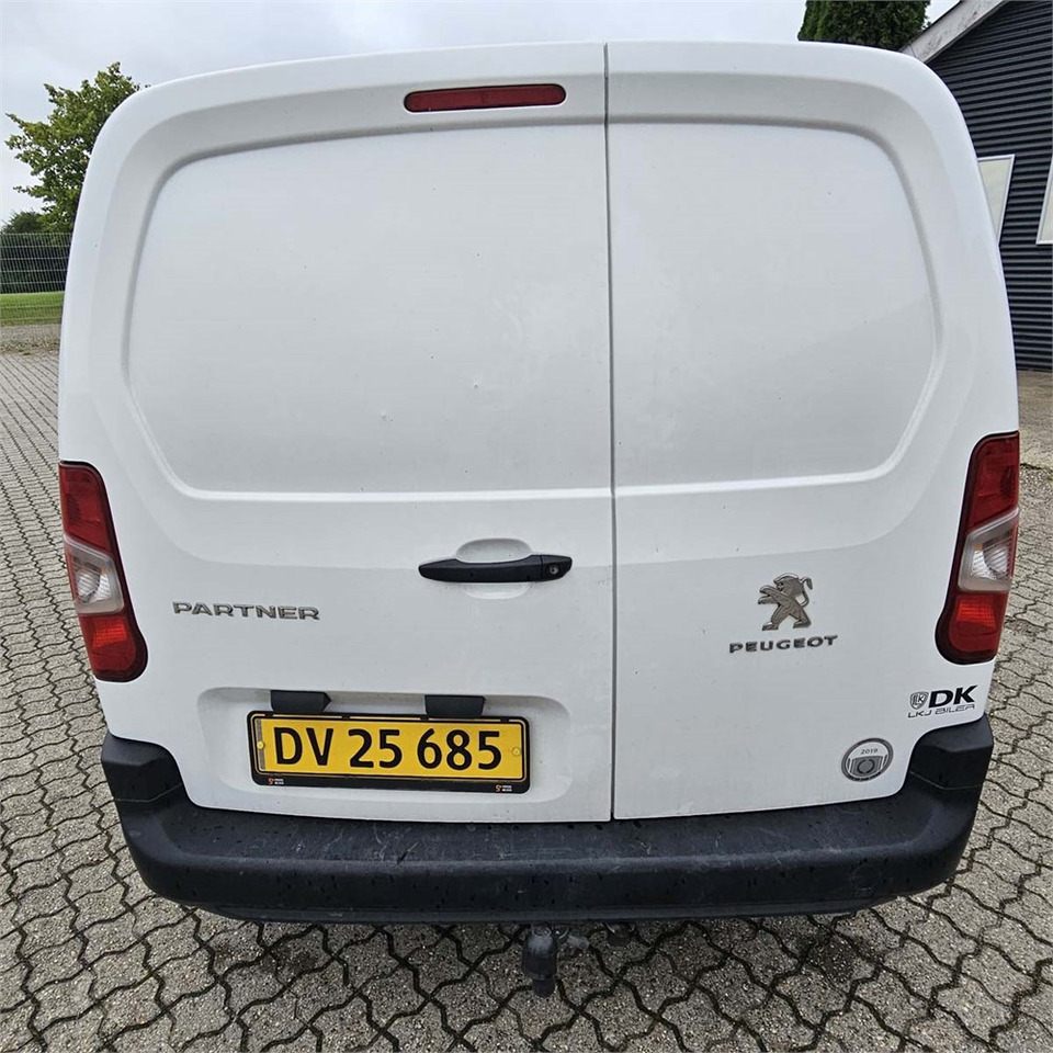 Peugeot Partner 1,5 Blue HDI 100 L1 - Mali kombi: slika 4 Peugeot Partner 1,5 Blue HDI 100 L1 - Mali kombi: slika 4