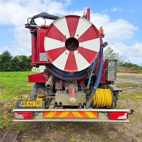 Scania P250 - Vakuumska cisterna: slika 2 Scania P250 - Vakuumska cisterna: slika 2