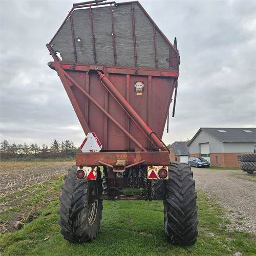 TIM 441 - 803 - Traktorska prikolica za farmu/ Kiper: slika 4 TIM 441 - 803 - Traktorska prikolica za farmu/ Kiper: slika 4