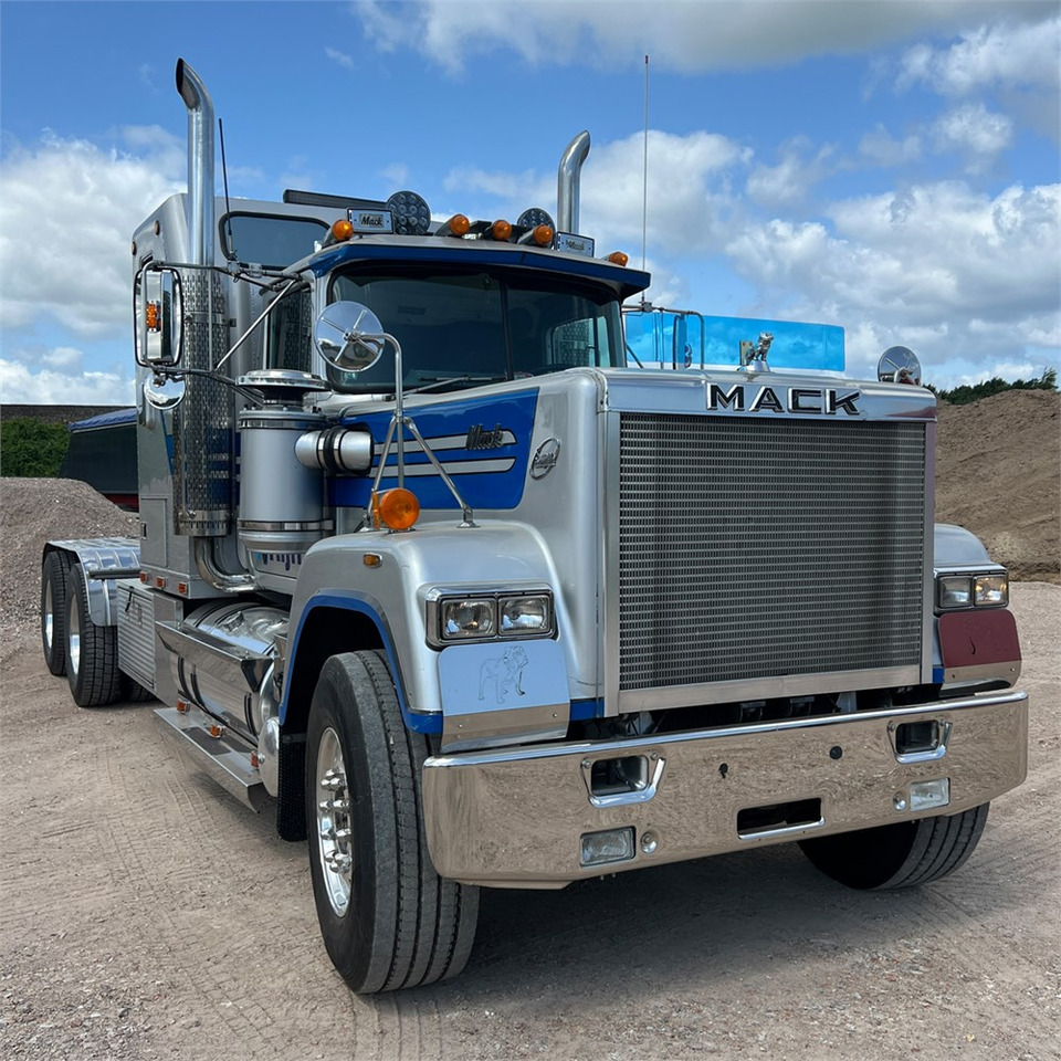 Mack Superliner - Tegljač: slika 2 Mack Superliner - Tegljač: slika 2
