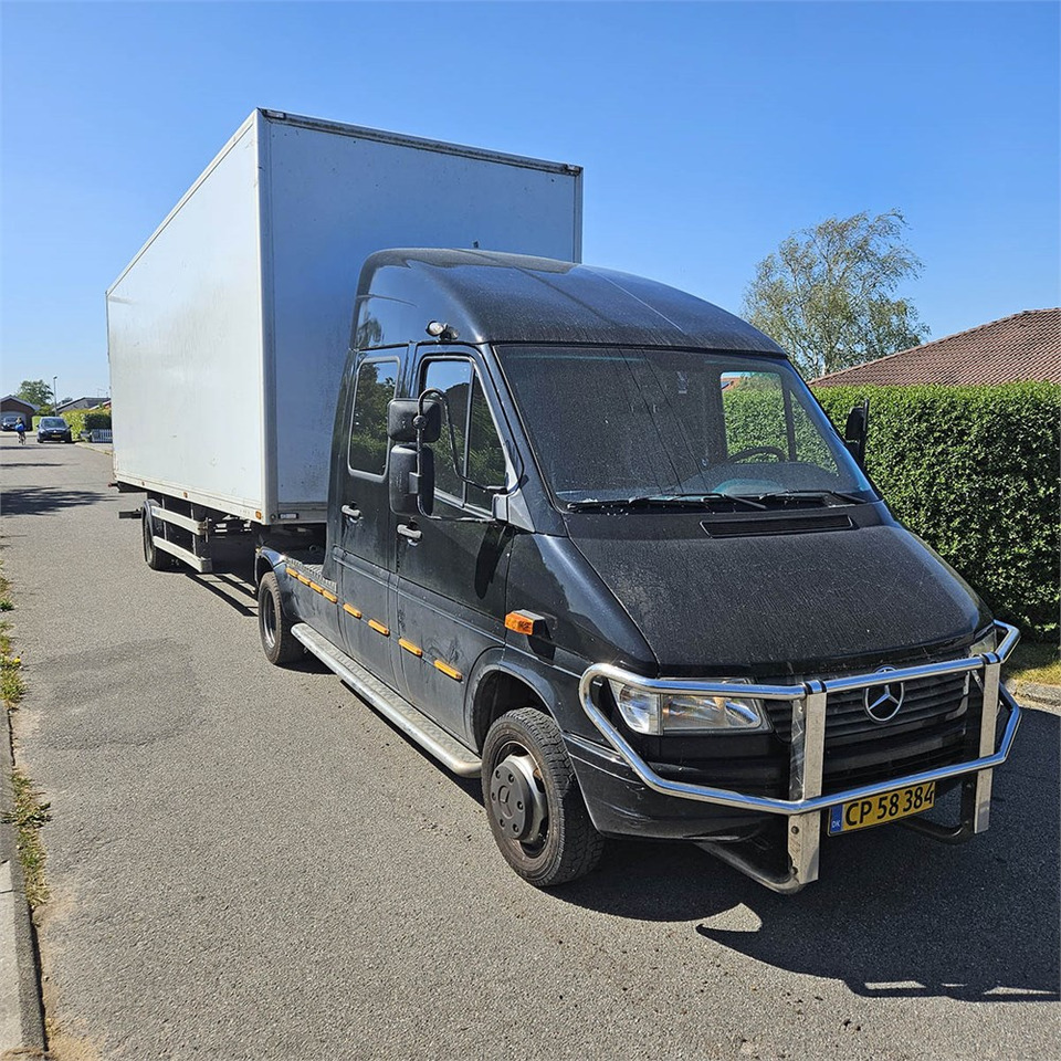 Mercedes 412 D - Tegljač: slika 3 Mercedes 412 D - Tegljač: slika 3
