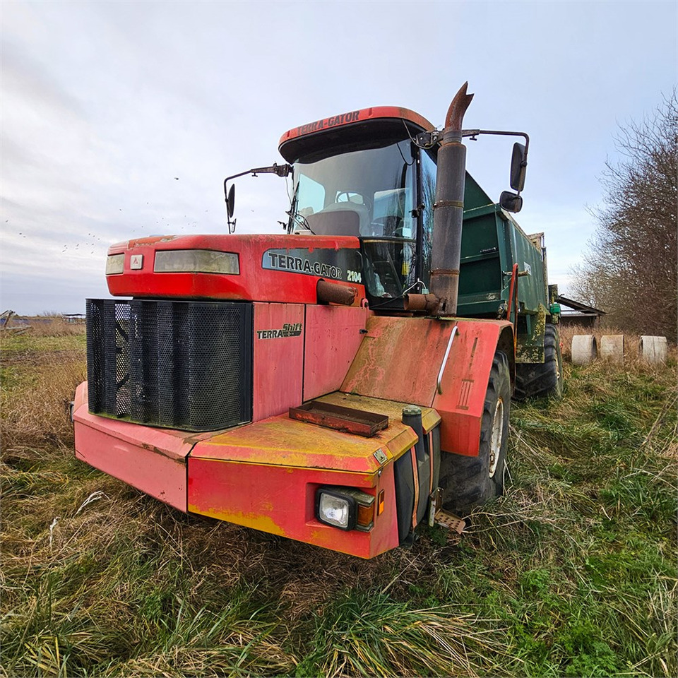 Terragator 2104 - Oprema za đubrenje: slika 2 Terragator 2104 - Oprema za đubrenje: slika 2