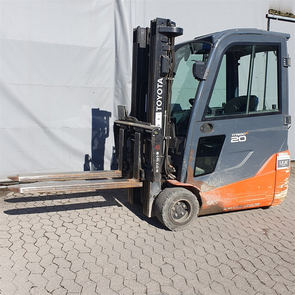Toyota Traigo 20 - Viljuškar: slika 1 Toyota Traigo 20 - Viljuškar: slika 1