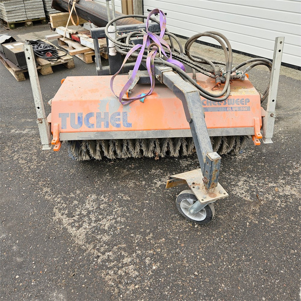 Tuchel Plus 590 - 135 - Metle: slika 2 Tuchel Plus 590 - 135 - Metle: slika 2