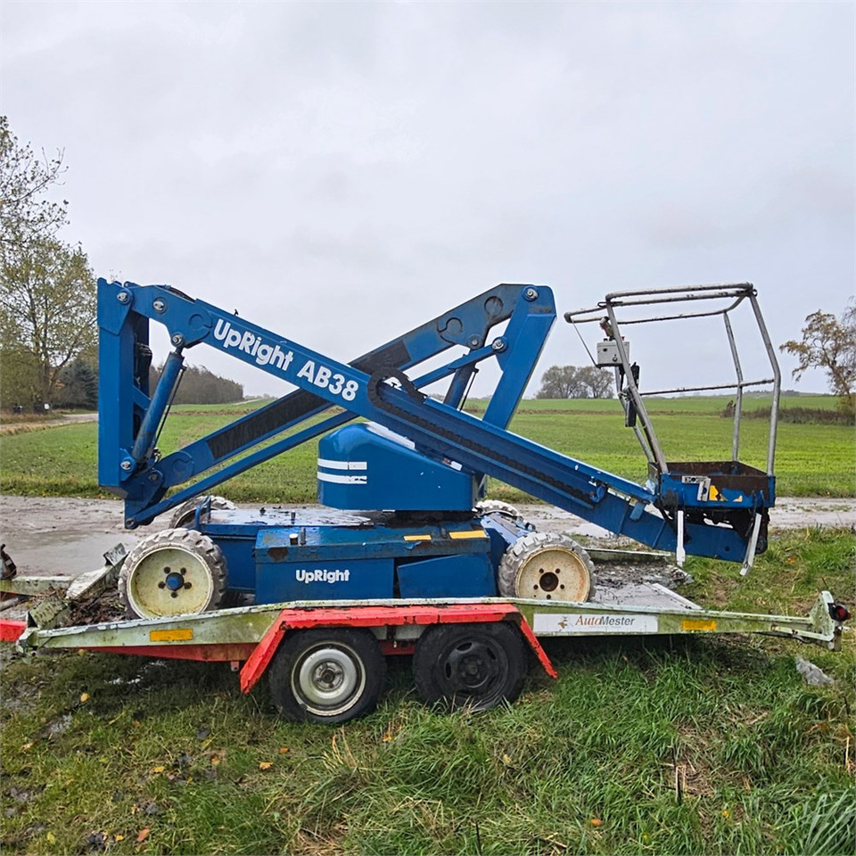 UpRight AB38 - Zglobna platforma: slika 3 UpRight AB38 - Zglobna platforma: slika 3