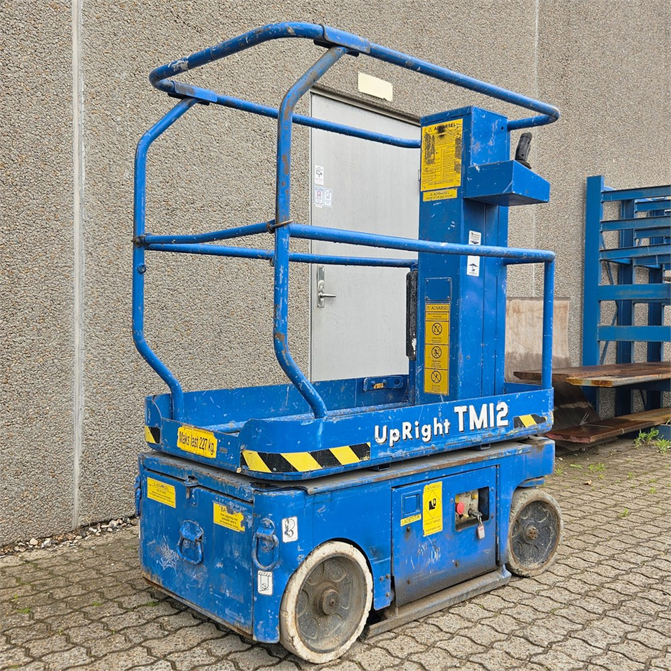 UpRight TM12 - Lift u obliku makaza: slika 1 UpRight TM12 - Lift u obliku makaza: slika 1