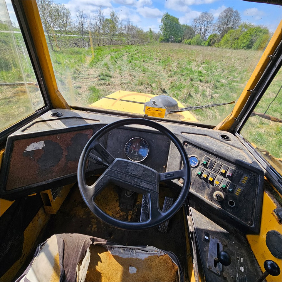 Zglobni kiper Volvo A20: slika 12