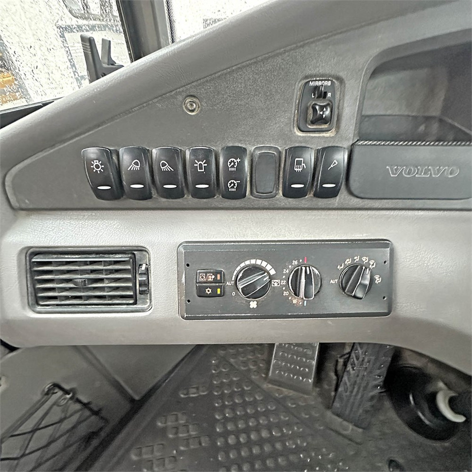 Zglobni kiper Volvo A30 G: slika 27