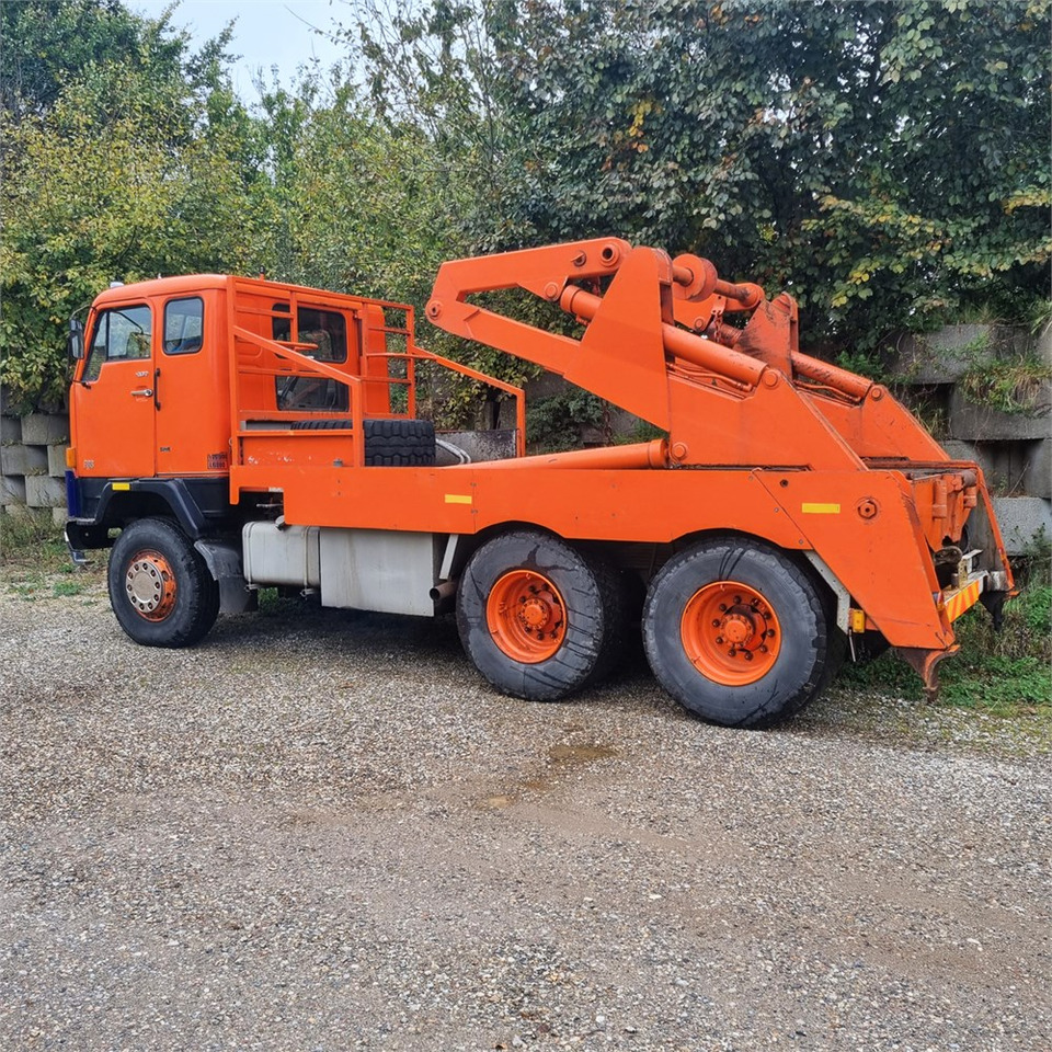 Volvo F 88 - Kamion za utovaranje kontejnera: slika 3 Volvo F 88 - Kamion za utovaranje kontejnera: slika 3