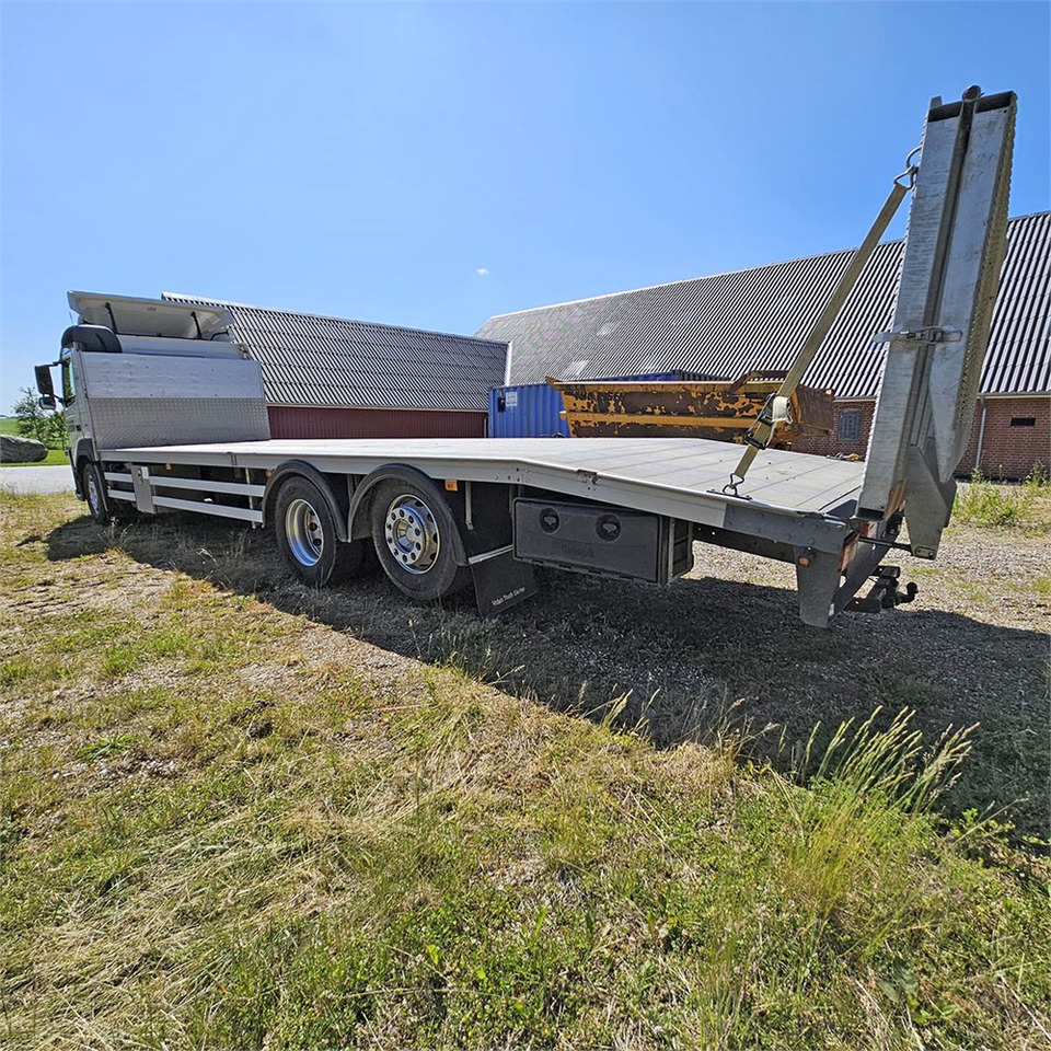 Volvo FM 330 - Kamion za prevoz automobila: slika 4 Volvo FM 330 - Kamion za prevoz automobila: slika 4
