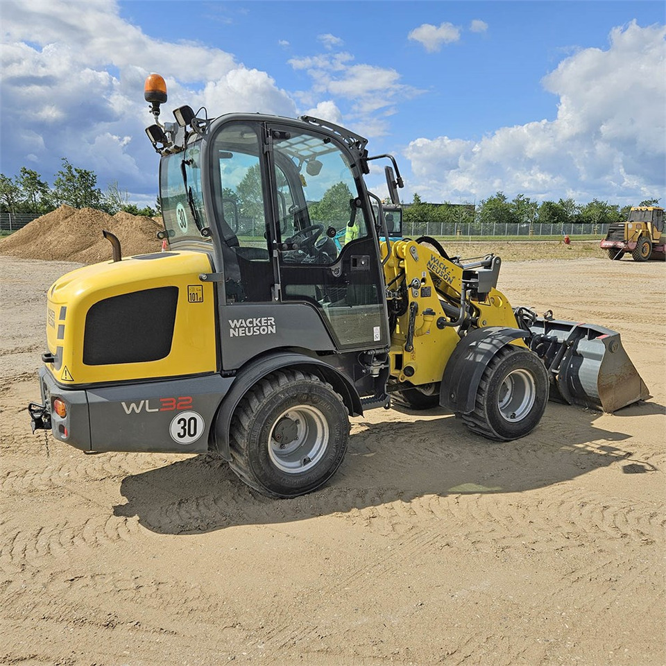 Wacker Neuson WL 32/RL30 - Utovarivač točkaš: slika 5 Wacker Neuson WL 32/RL30 - Utovarivač točkaš: slika 5