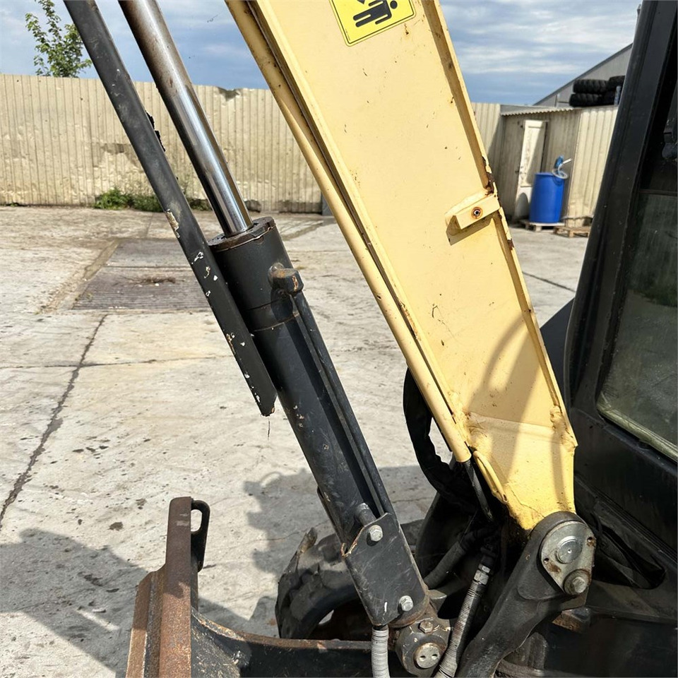 Yanmar SV26 Yanmar SV26: slika 23