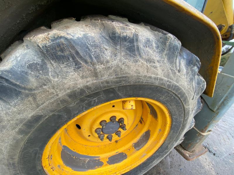 Bager utovarivač Massey Ferguson MF 865: slika 10