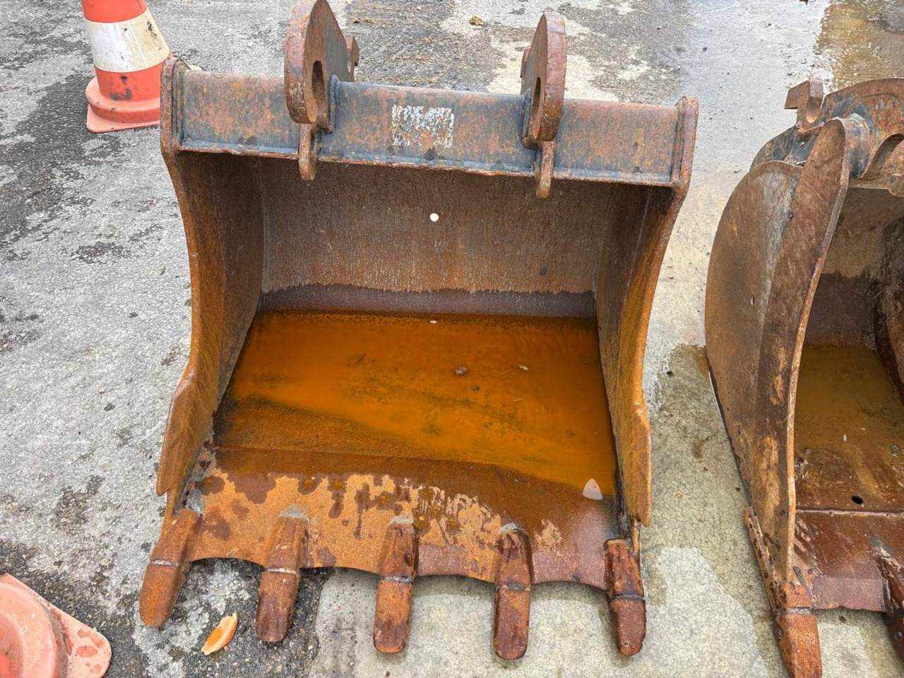 Bager guseničar CAT 307.5: slika 29