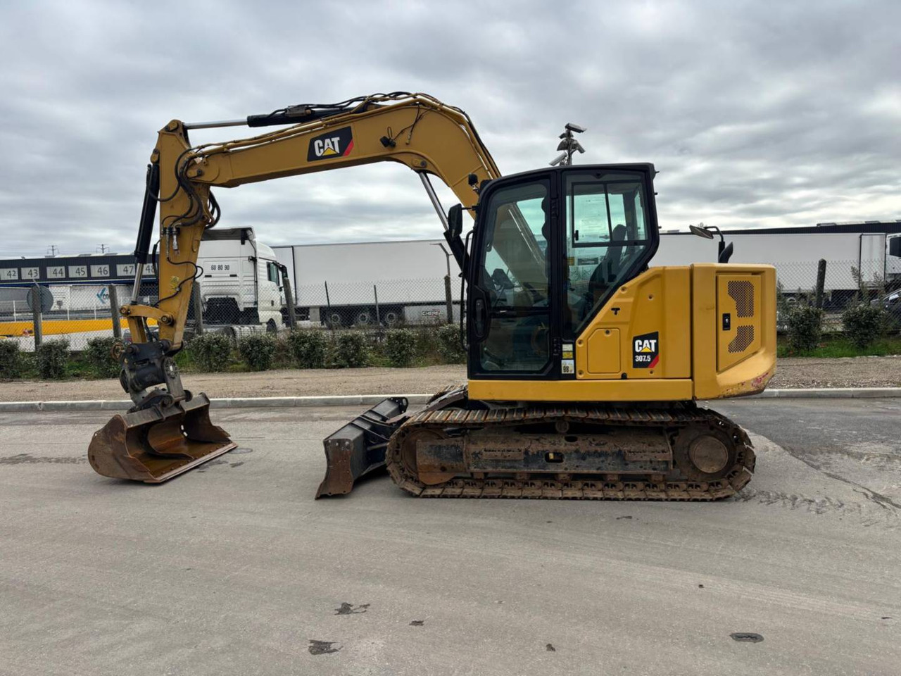 Bager guseničar CAT 307.5: slika 12