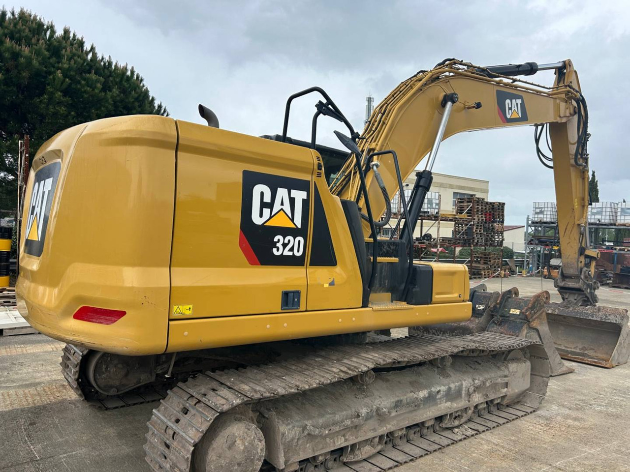 CAT 320 - Bager guseničar: slika 4 CAT 320 - Bager guseničar: slika 4