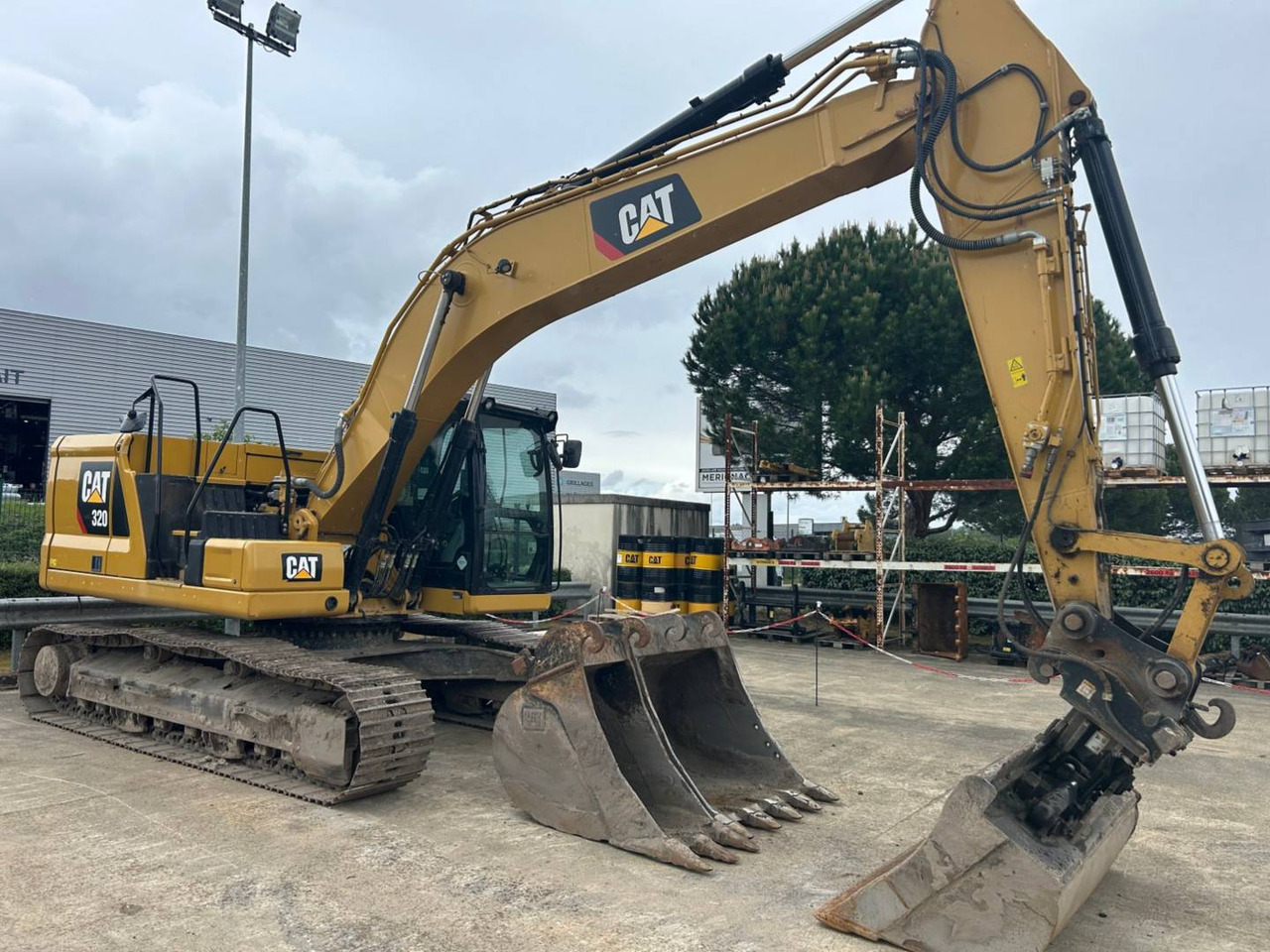 CAT 320 - Bager guseničar: slika 1 CAT 320 - Bager guseničar: slika 1