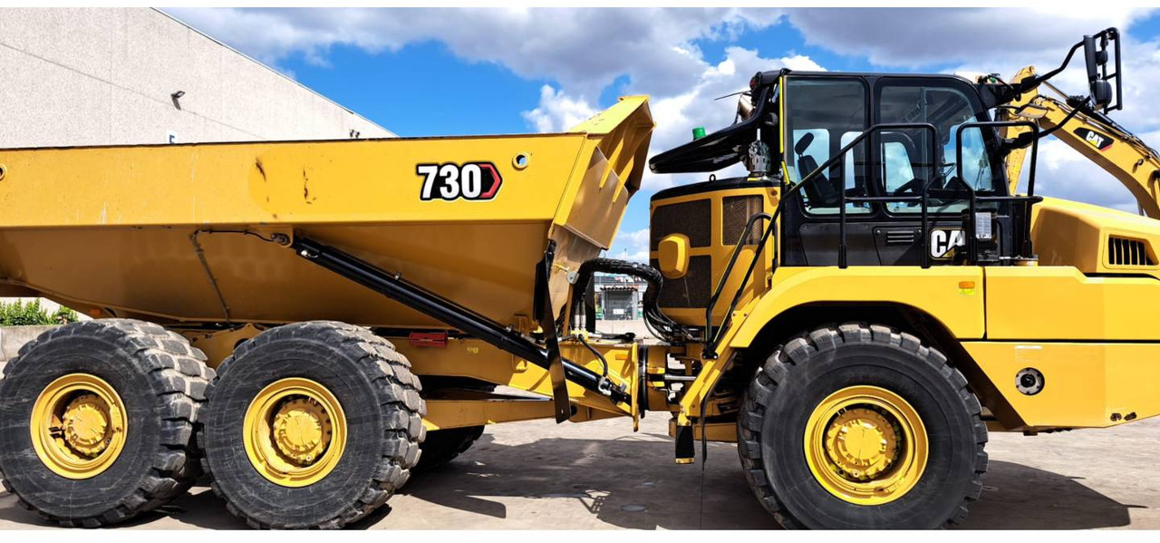 CAT 730 - Zglobni kiper: slika 1 CAT 730 - Zglobni kiper: slika 1