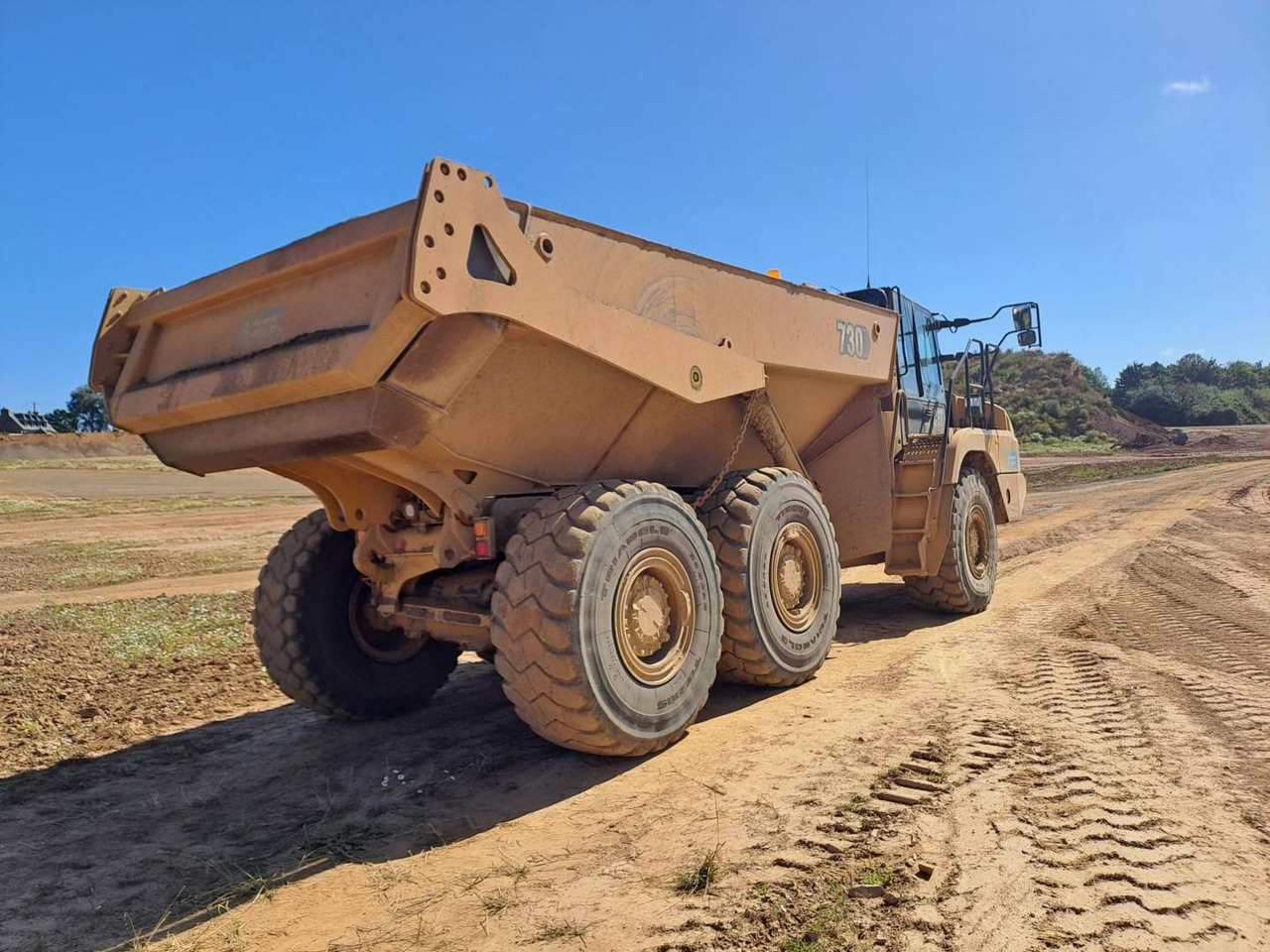 CAT 730 - Zglobni kiper: slika 3 CAT 730 - Zglobni kiper: slika 3