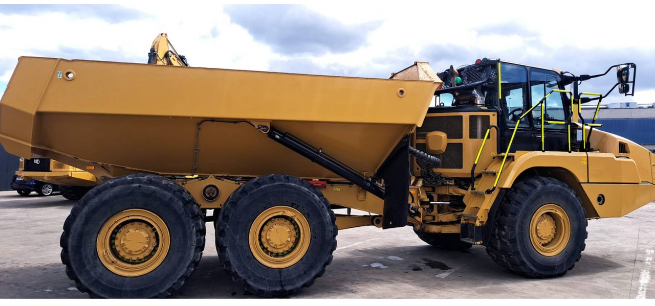 CAT 730 - Zglobni kiper: slika 1 CAT 730 - Zglobni kiper: slika 1
