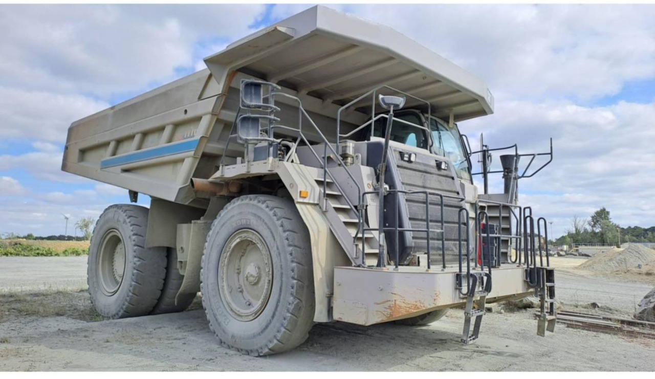 CAT 777F - Kiper sa krutom šasijom/ Kiper za kamen: slika 2 CAT 777F - Kiper sa krutom šasijom/ Kiper za kamen: slika 2