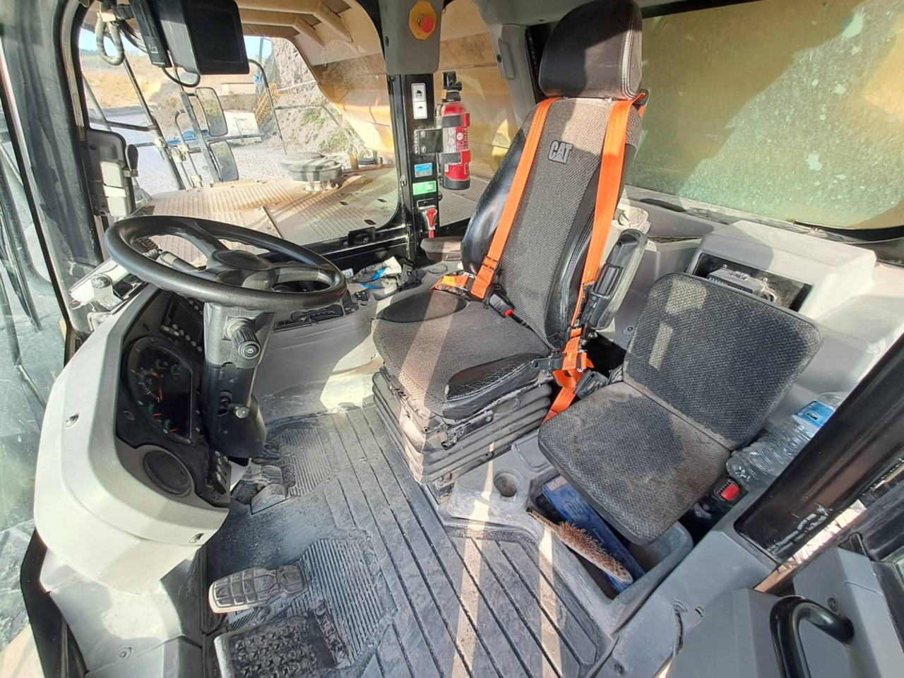 CAT 777G - Kiper sa krutom šasijom/ Kiper za kamen: slika 5 CAT 777G - Kiper sa krutom šasijom/ Kiper za kamen: slika 5