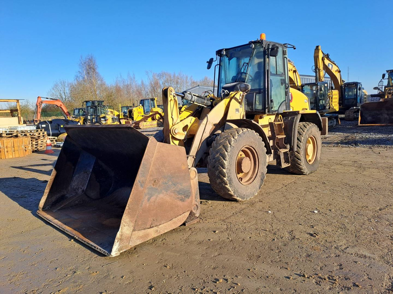 CAT 914 - Utovarivač točkaš: slika 2 CAT 914 - Utovarivač točkaš: slika 2