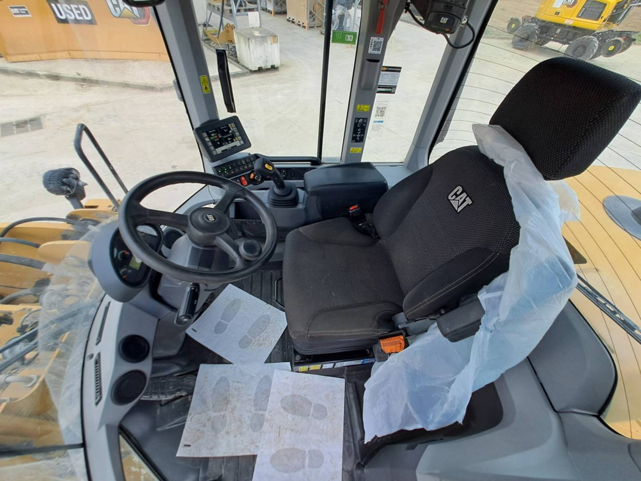 Utovarivač točkaš CAT 926M: slika 18