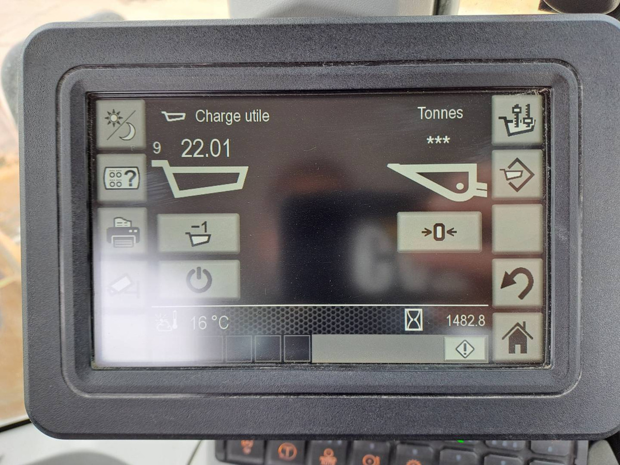 Utovarivač točkaš CAT 926M: slika 23