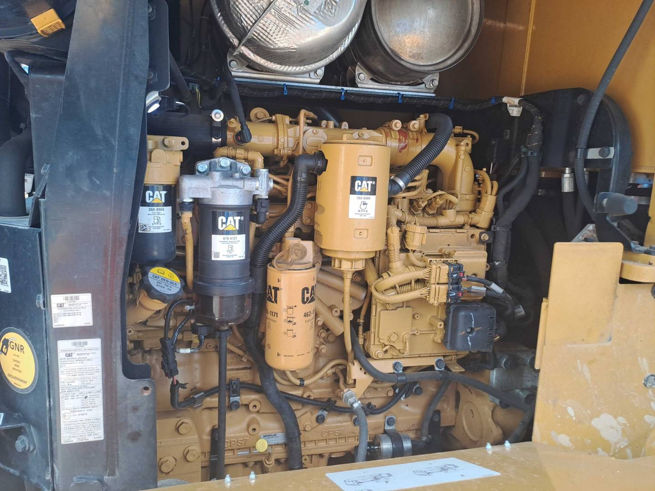 Utovarivač točkaš CAT 930M: slika 15