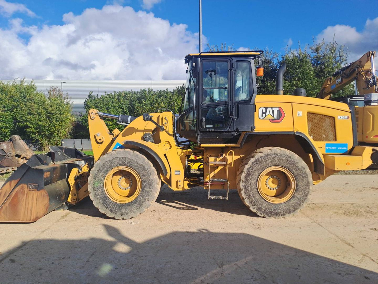 CAT 930M - Utovarivač točkaš: slika 1 CAT 930M - Utovarivač točkaš: slika 1