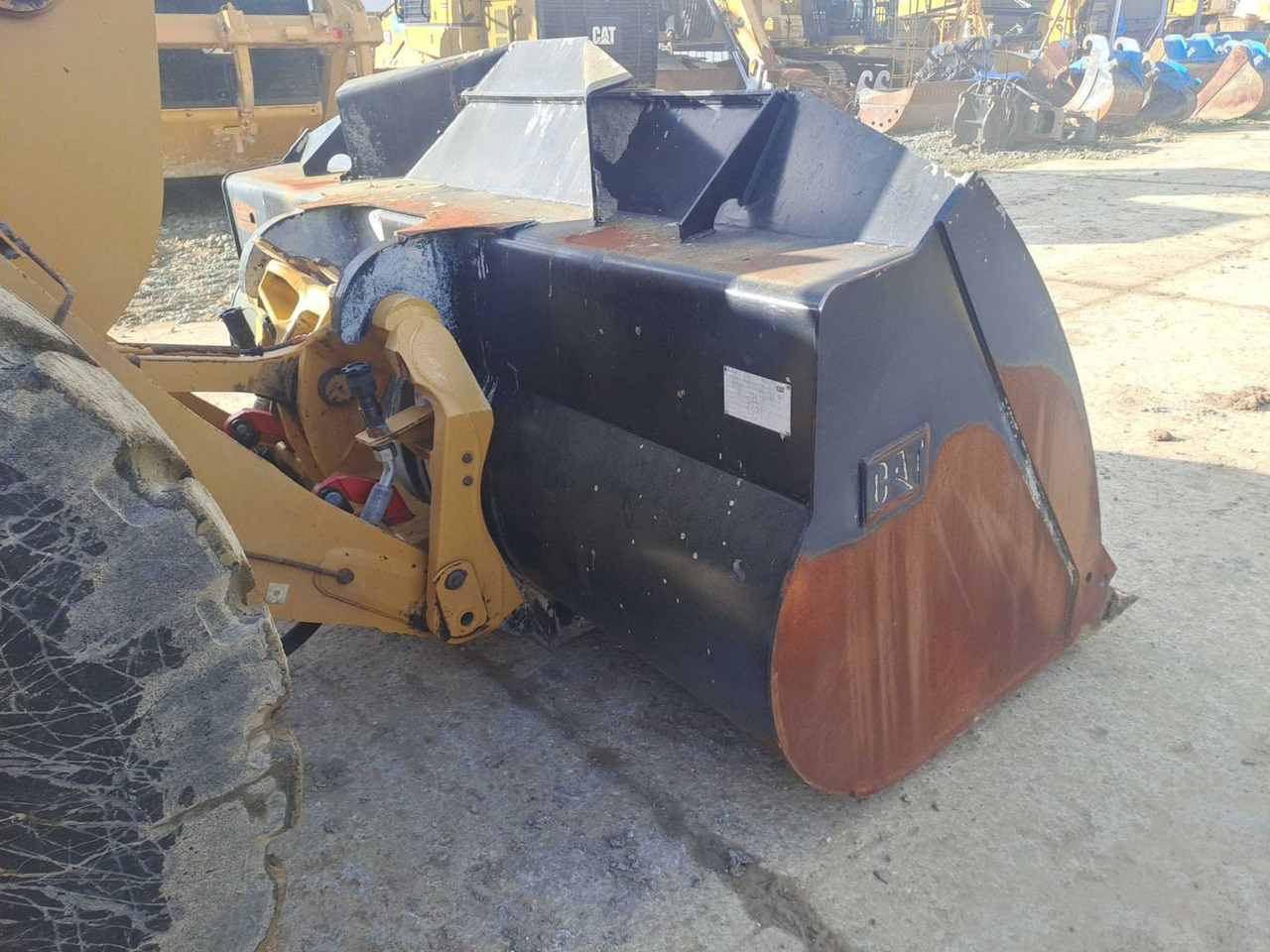 Utovarivač točkaš CAT 930M: slika 14