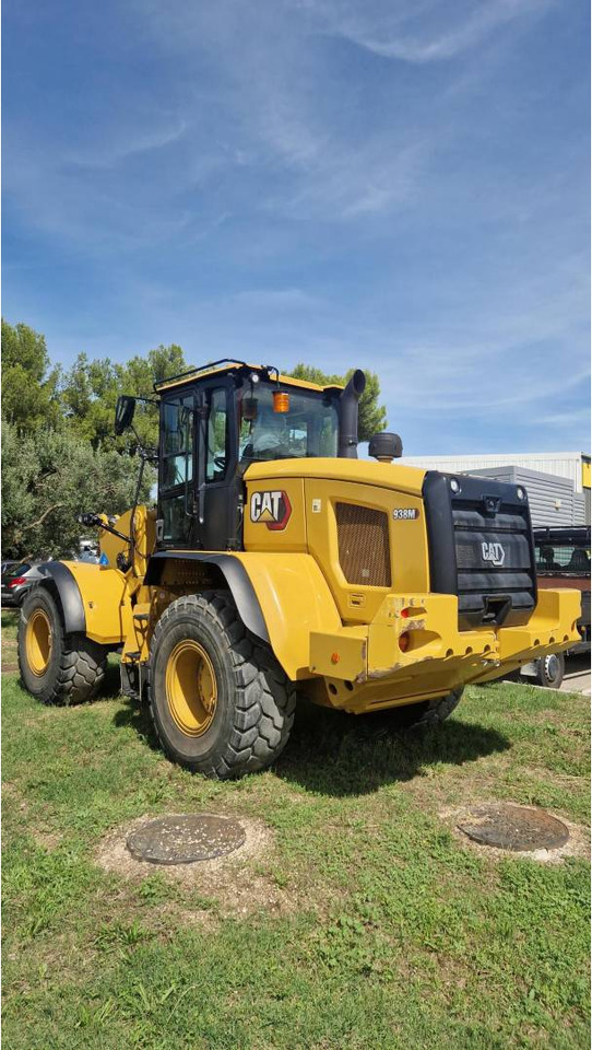 CAT 938M - Utovarivač točkaš: slika 2 CAT 938M - Utovarivač točkaš: slika 2