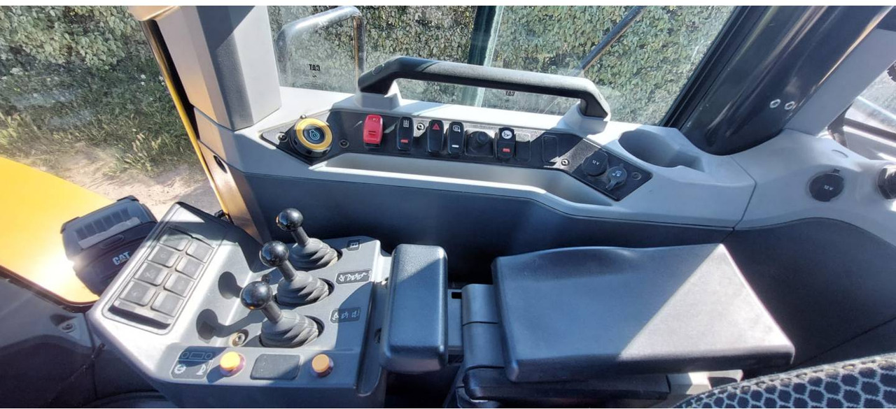 Utovarivač točkaš CAT 950: slika 9 Utovarivač točkaš CAT 950: slika 9