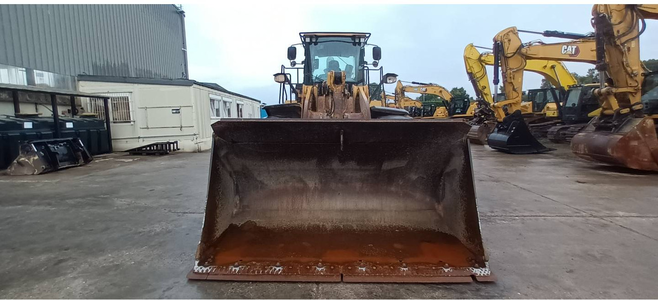 Utovarivač točkaš CAT 966K: slika 10