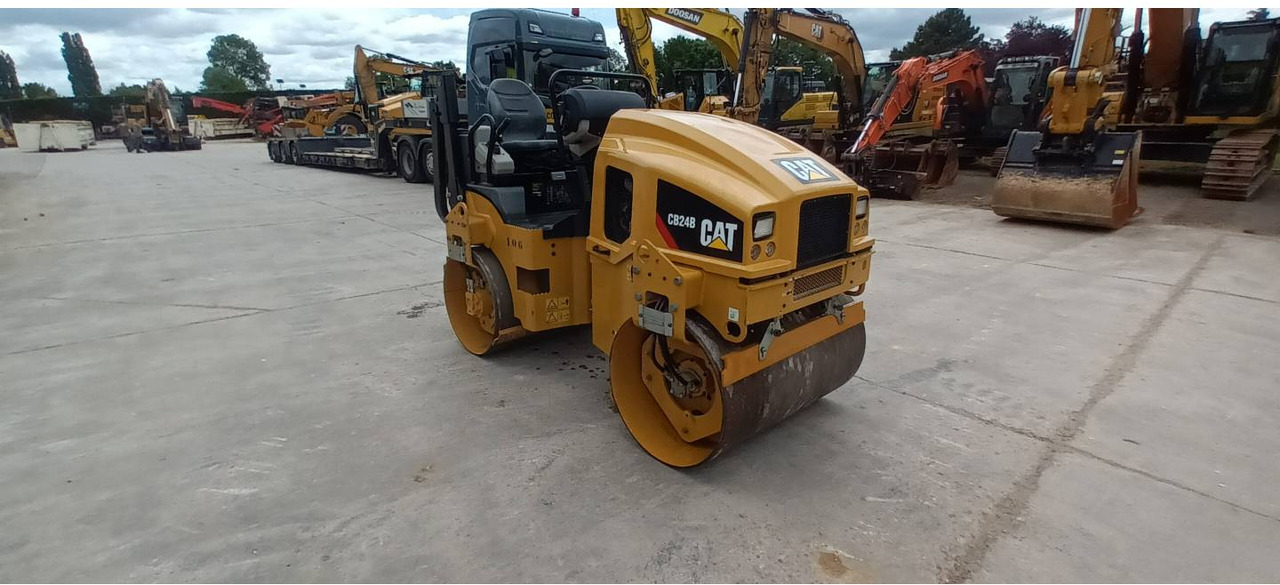CAT CB24B - Kompaktor: slika 1 CAT CB24B - Kompaktor: slika 1