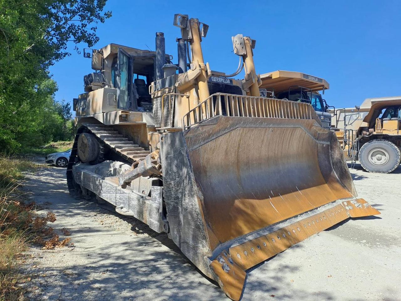 CAT D10T - Buldožer: slika 2 CAT D10T - Buldožer: slika 2