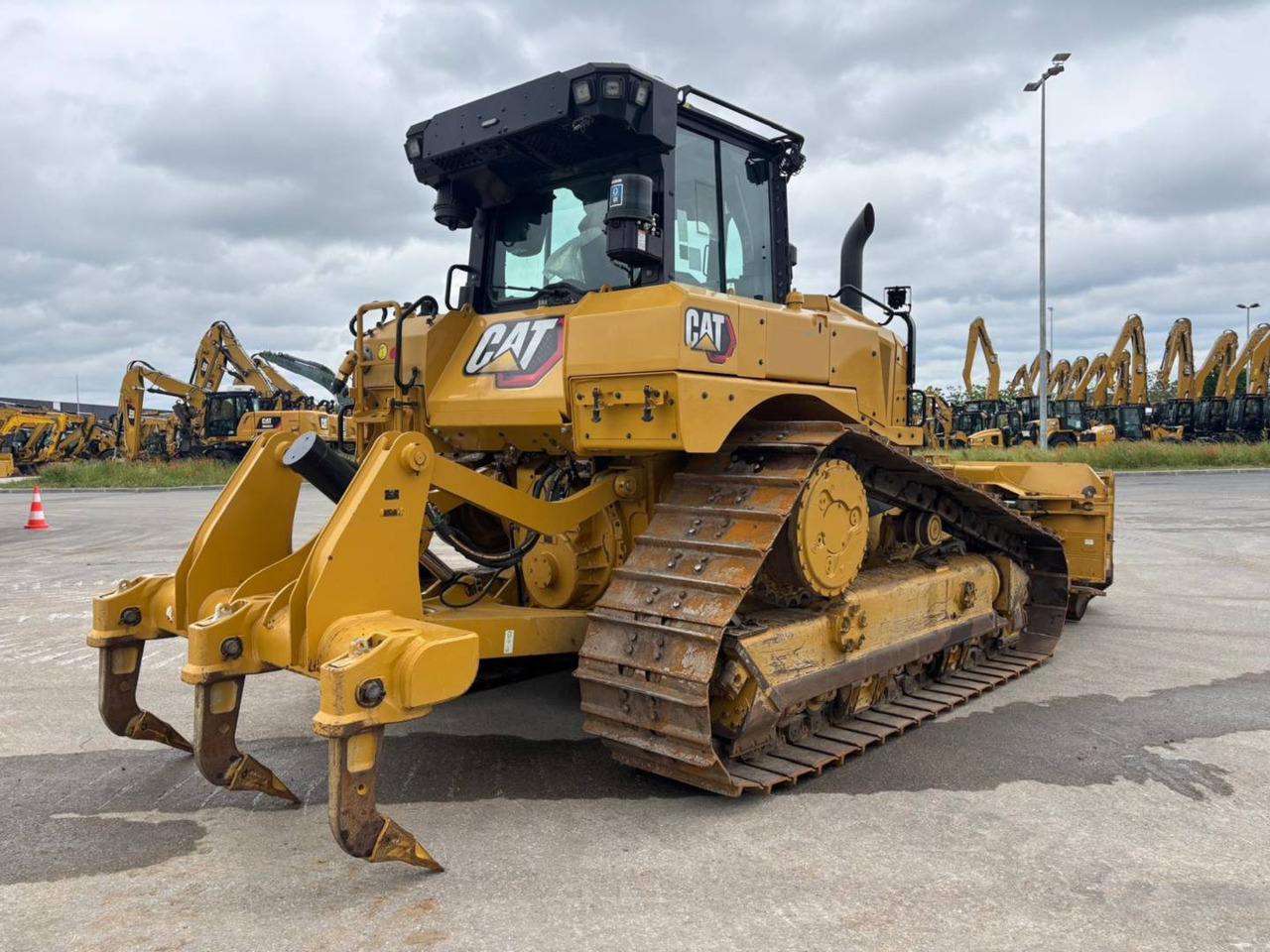 CAT D6 VPAT - Buldožer: slika 4 CAT D6 VPAT - Buldožer: slika 4