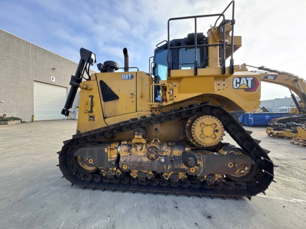 Buldožer CAT D8T: slika 11